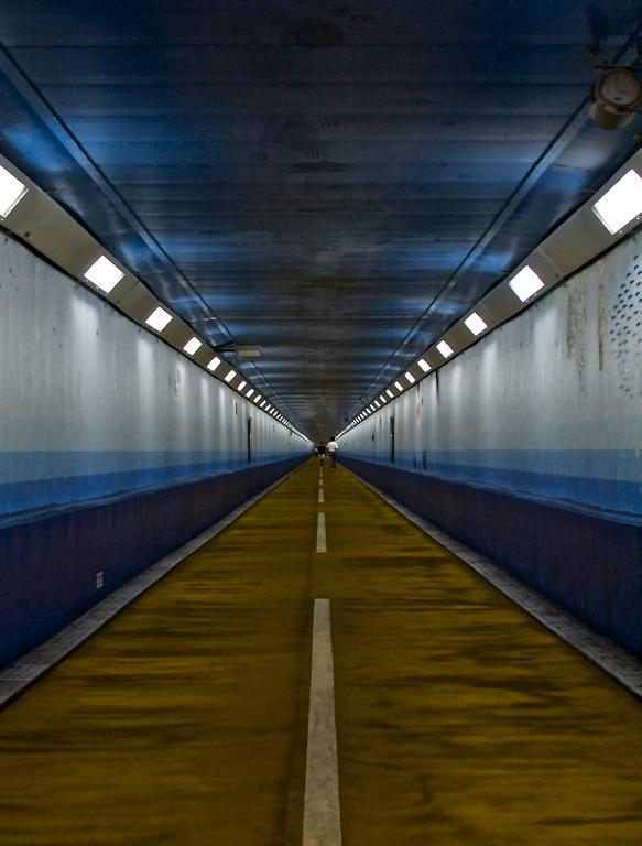 Tunnel Kitakyushu Exterior foto